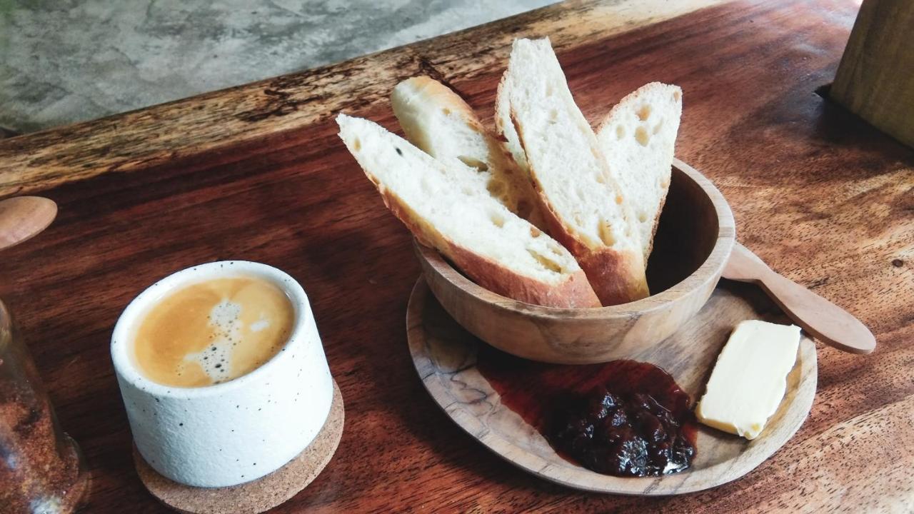 مبيت وإفطار Cafe Des Arts غيلي آير المظهر الخارجي الصورة